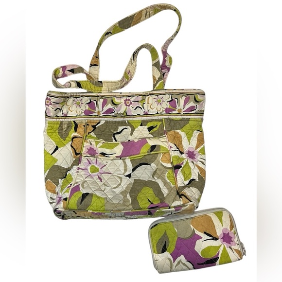 Vera Bradley Portobello Road Tote Bag with a matching wallet - Picture 1 of 16